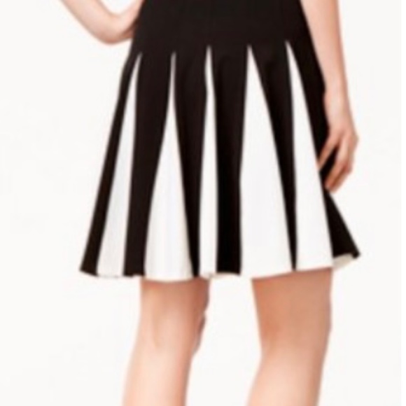 NEW Tommy Hilfiger Black and White Flared - Picture 5 of 7